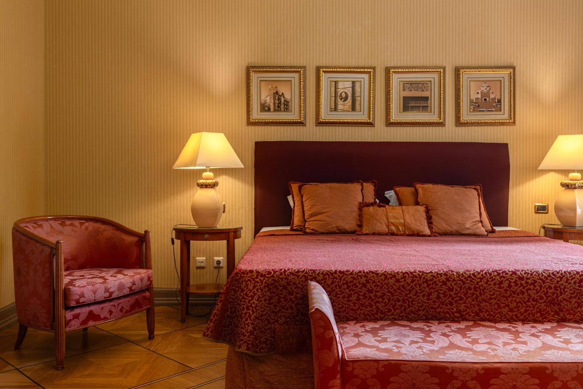 The Benjamin House Hotel