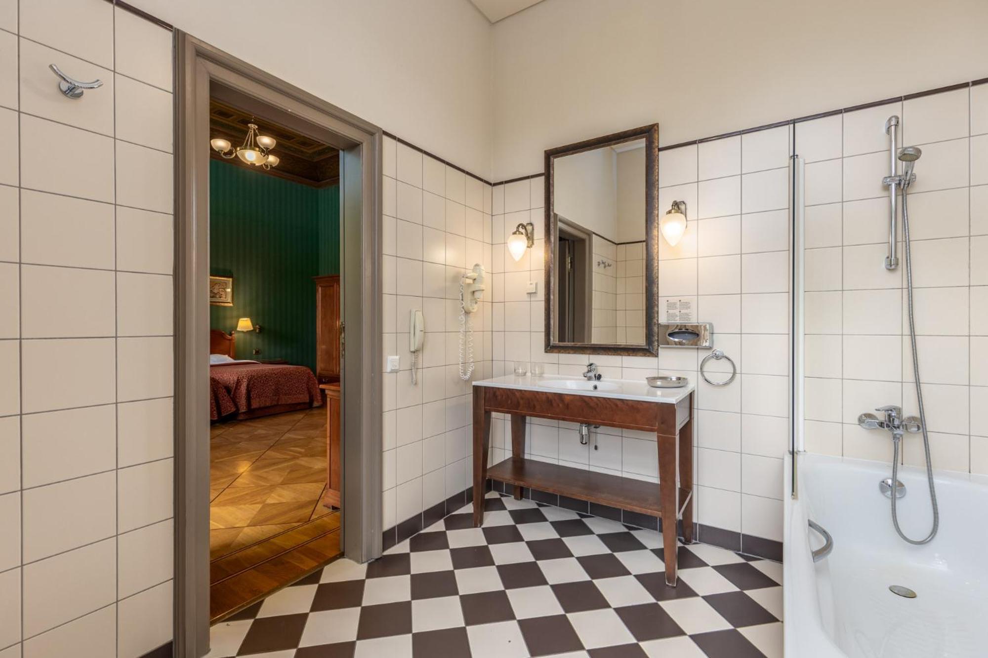 The Benjamin House Hotell